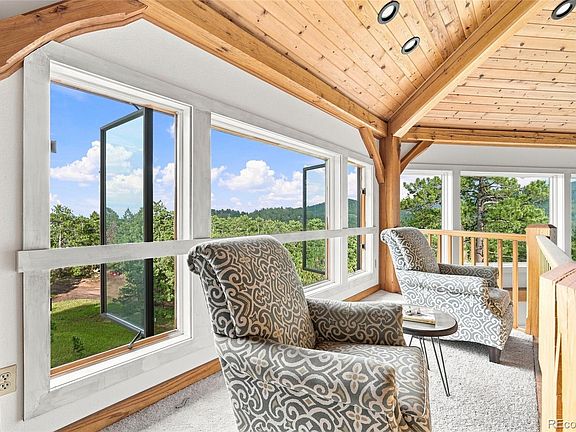 4th image of 9573 Fox Valley Drive