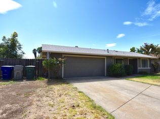 1253 Woodside Meadows Dr, Redding, CA 96002