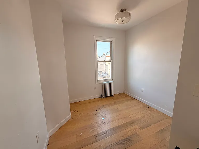 201 Olean Ave #2E — Photo 4