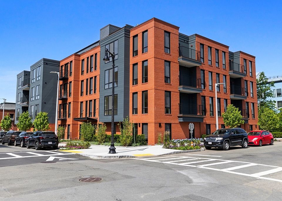 1st image of 118 B St Unit 204