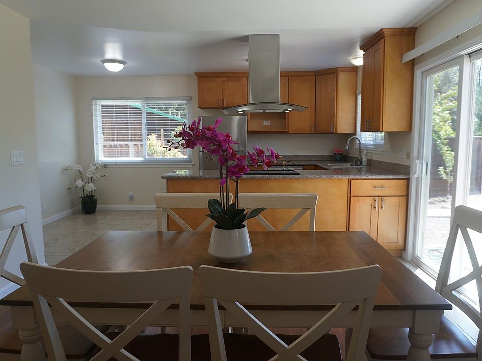 Family Room/Kitchen