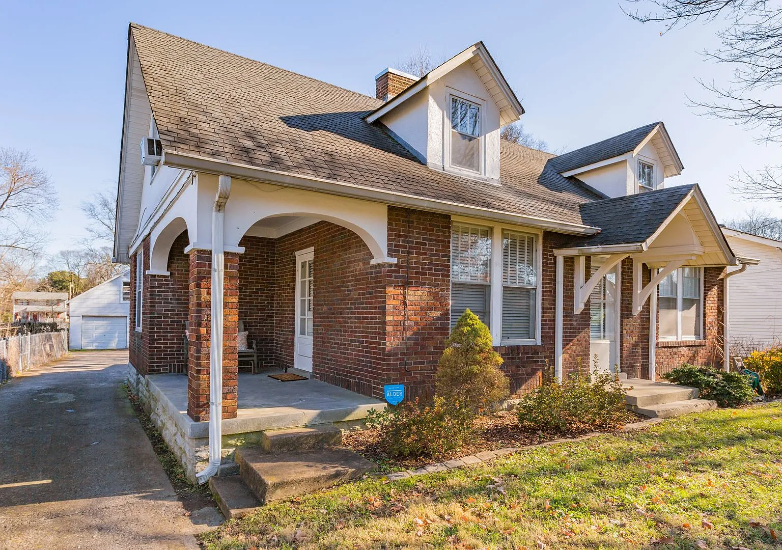 Cute 3 bedroom cottage — Photo 1