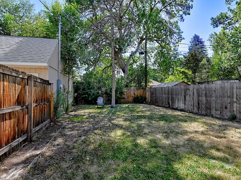 1054 Leyden St — Photo 21