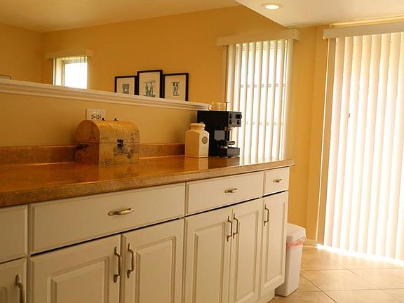 5th image of 6237 Greenview Dr Unit 121