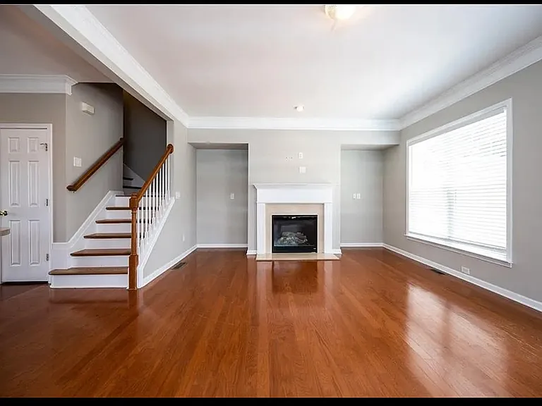 10817 Yorkwood St — Photo 6