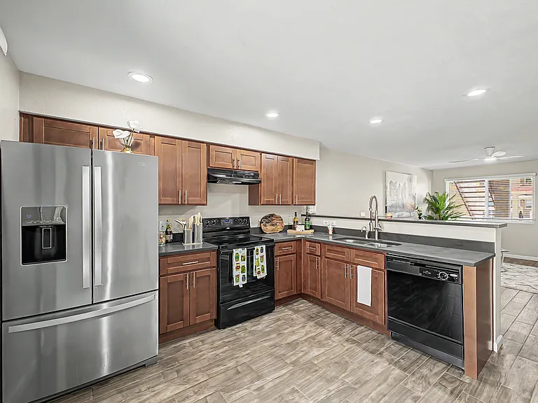 510 W University Dr #102 — Photo 5