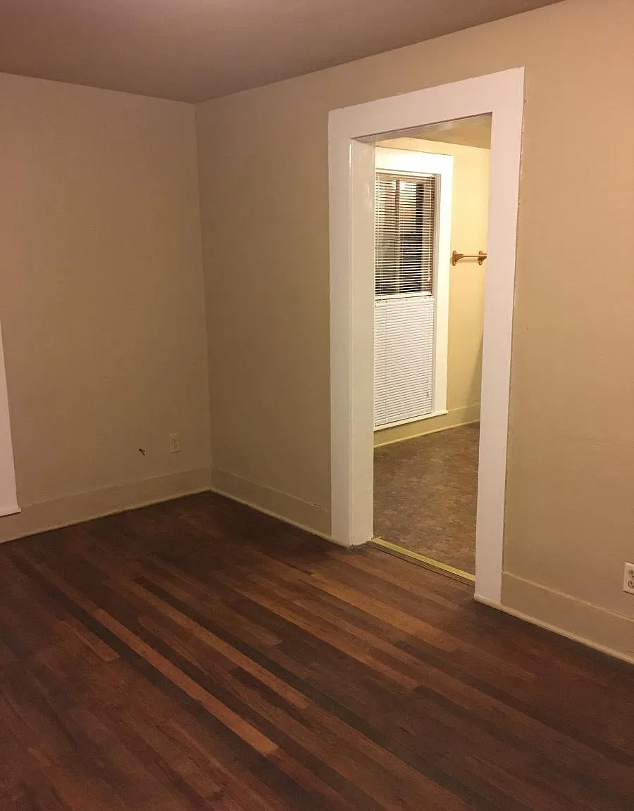 2 bed, $1,050 — Photo 3