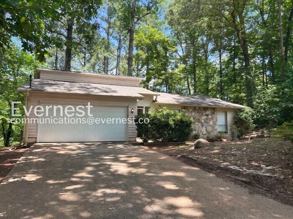 1515 Captain Thomas Ct
