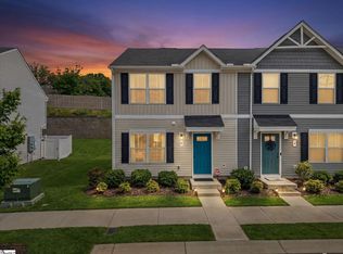 8 Tidworth Dr, Greer, SC 29651