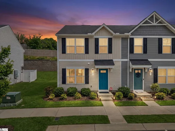 8 Tidworth Dr, Greer, SC 29651