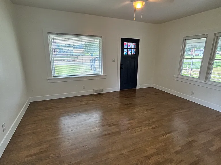 2103 Warner Ave — Photo 16