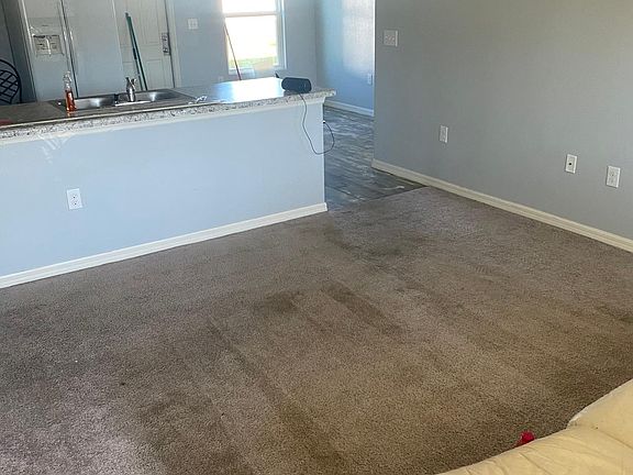 5th image of 160 Violet Ct