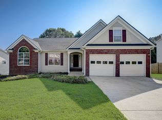 611 Fairmont Park Dr, Dacula, GA 30019