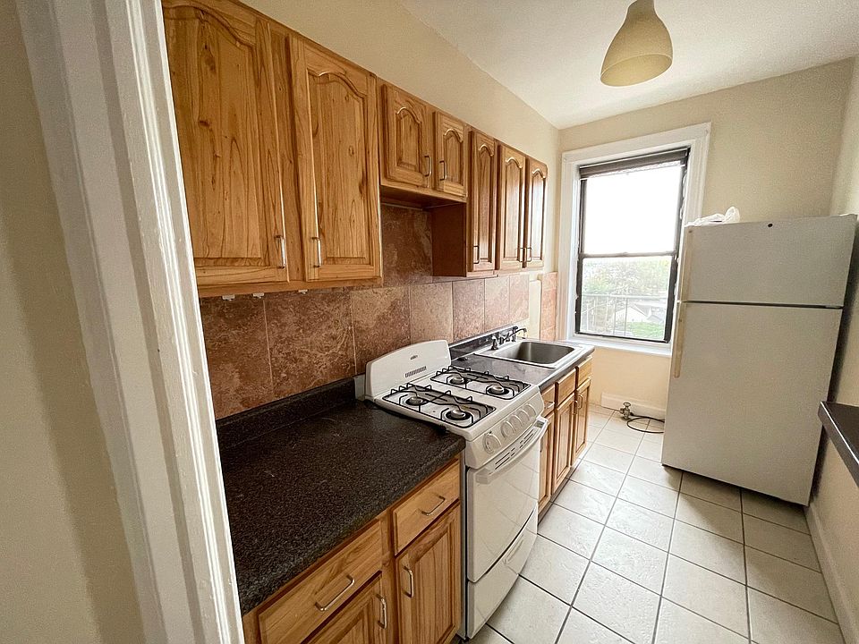 1st image of 8705 89th Ave #D5