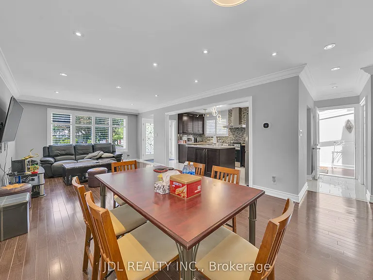 53 Southdale Dr — Photo 6