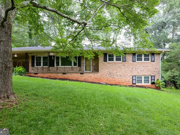 4852 Pine Shadows Dr, Stone Mountain, GA 30088