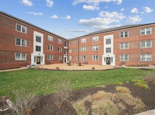 921 S Hanley Rd APT F, Saint Louis, MO