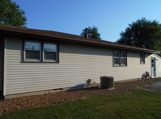 1208 Peacock Ln, Bradley, IL 60915