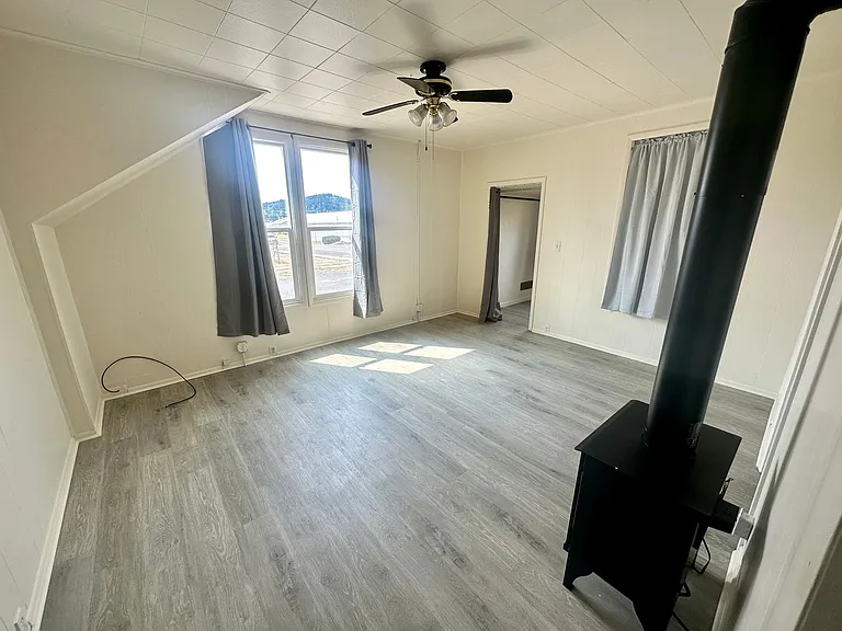 2100 Humboldt St — Photo 8