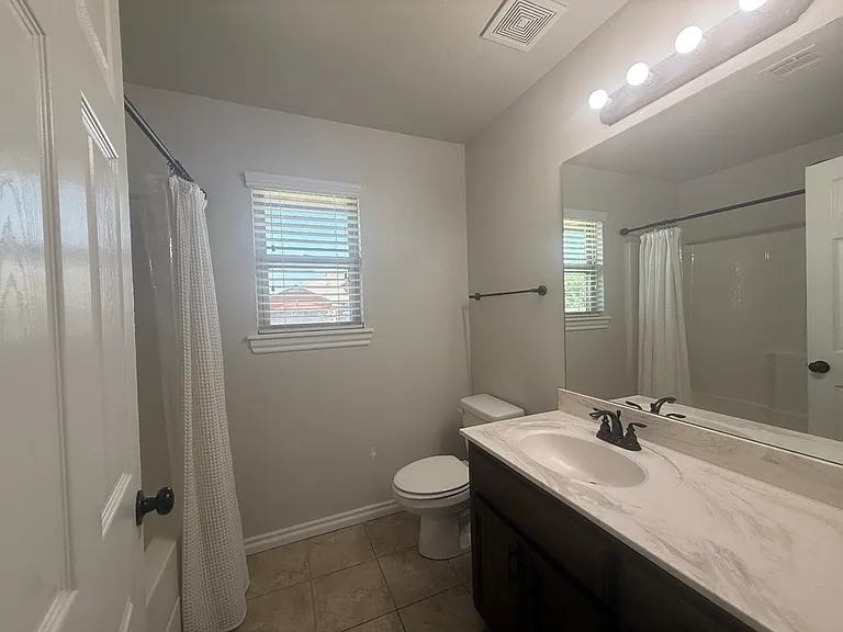 11309 NW 99th St — Photo 29