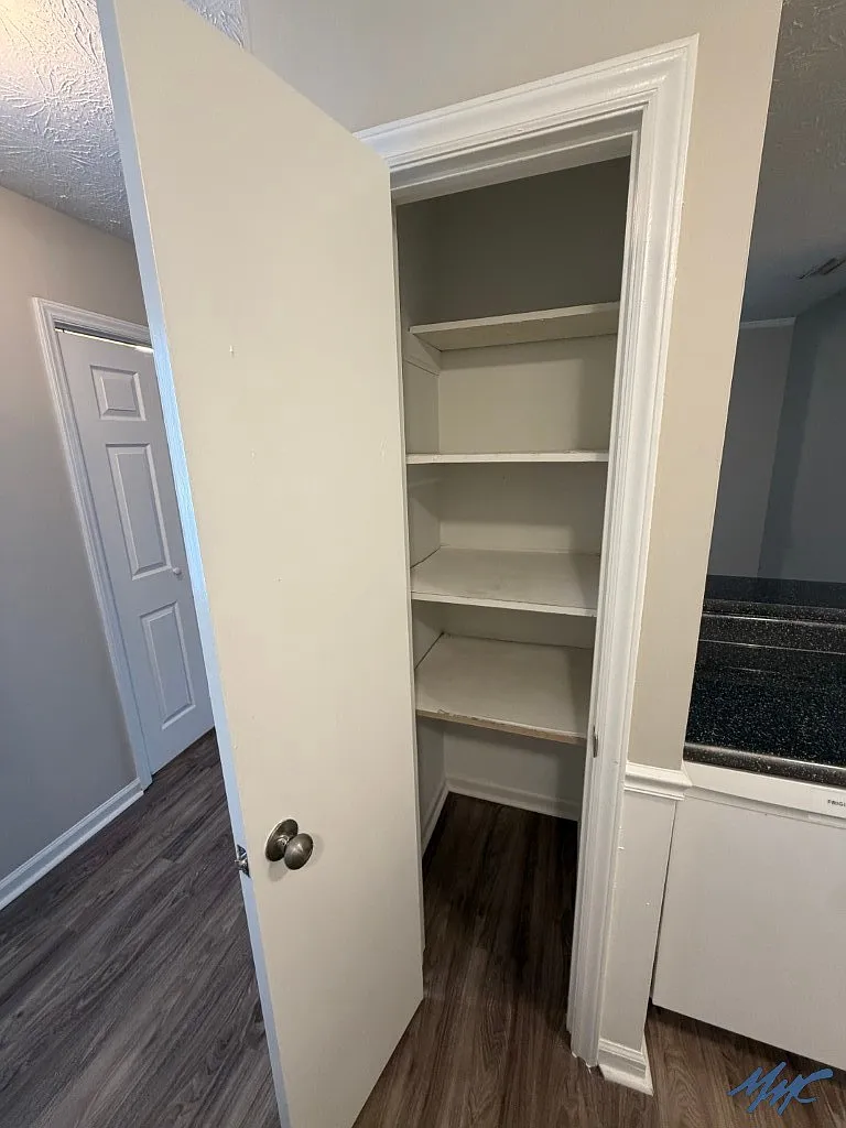 1 bed, 1.0 bath, 727 sqft, $1,125 — Photo 3