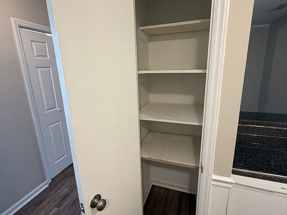 3rd image of 1236 Hamilton Dr