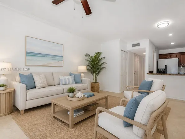 1000 Palm Trl #6, Delray Beach, FL 33483