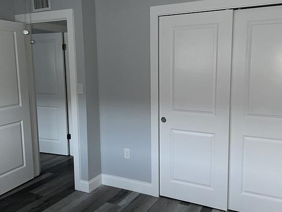 4th image of 4035 S School Ave APT A5