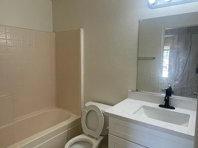 14695 Upland Ave — Photo 10