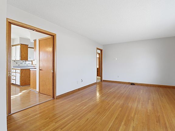 3rd image of 7889 Van Buren St NE