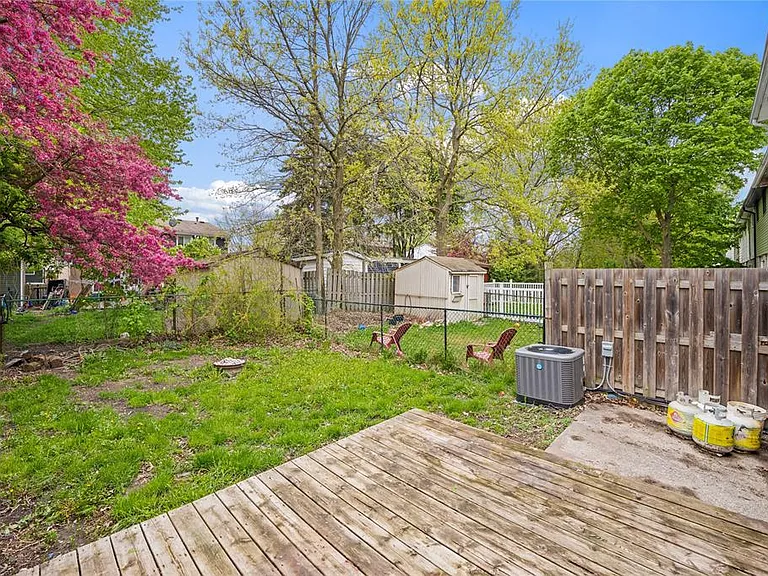 183 Bedford Cres — Photo 20