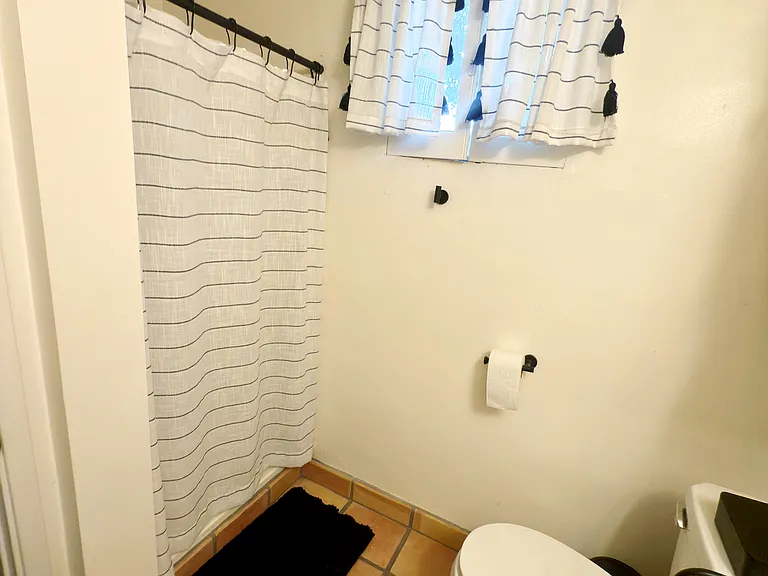 446 N 8th St #A — Photo 13