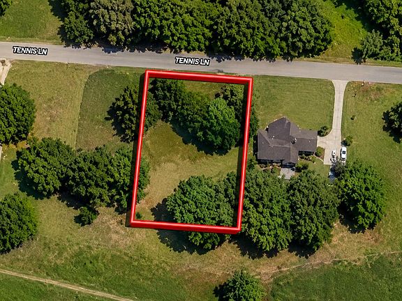 3rd image of 1246 Tennis Ln