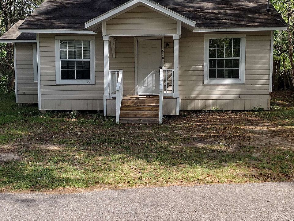 1st image of 610 E Avenue E