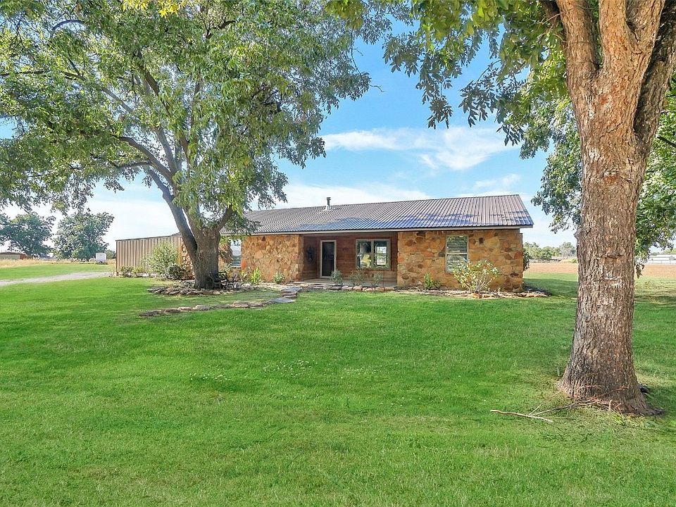808 SE 5th St, Tipton, OK 73570 Zillow