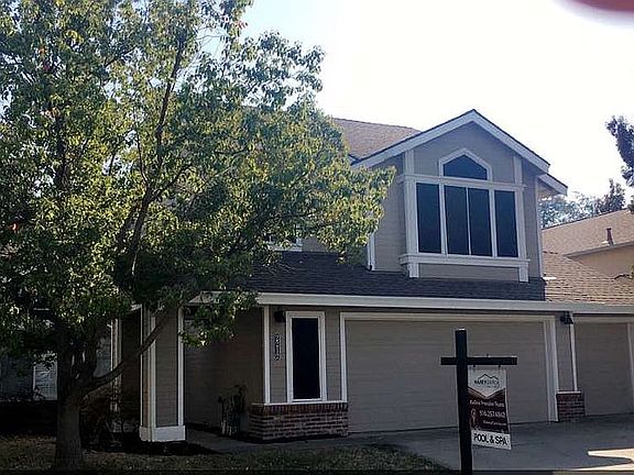 2nd image of 2212 Longview Dr