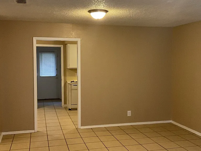 1209 Cheryl St #A — Photo 4