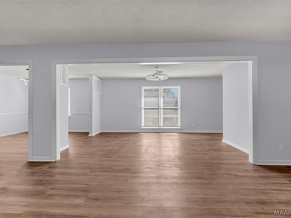2nd image of 4007 Strathmore Dr