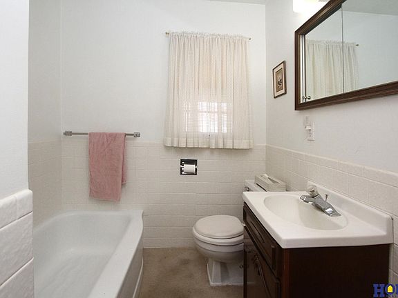 2nd image of 2801 N Cotner Blvd