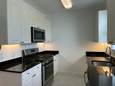 1 bed, 896 sqft, $3,695 — Photo 1