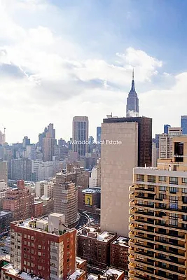 Rented by Mirador Real Estate | media 66