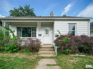 1224 S 6th St, Pekin, IL 61554