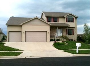 305 Coyle Pkwy, Cottage Grove, WI 53527