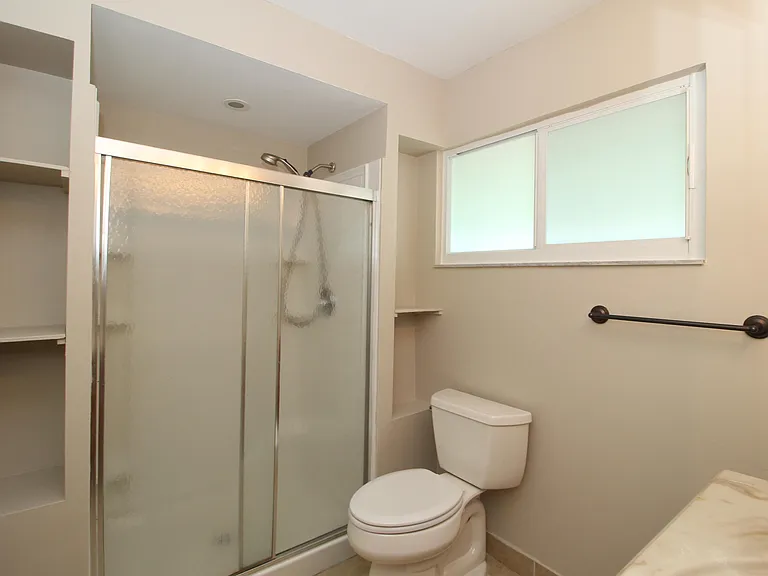 8321 SW 39th Ct — Photo 23