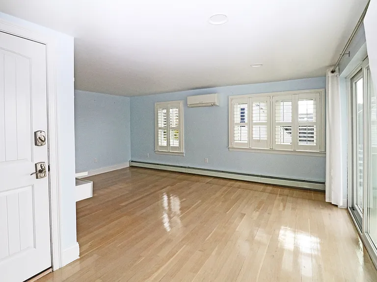 249 Tuckerman Ave #2 — Photo 9
