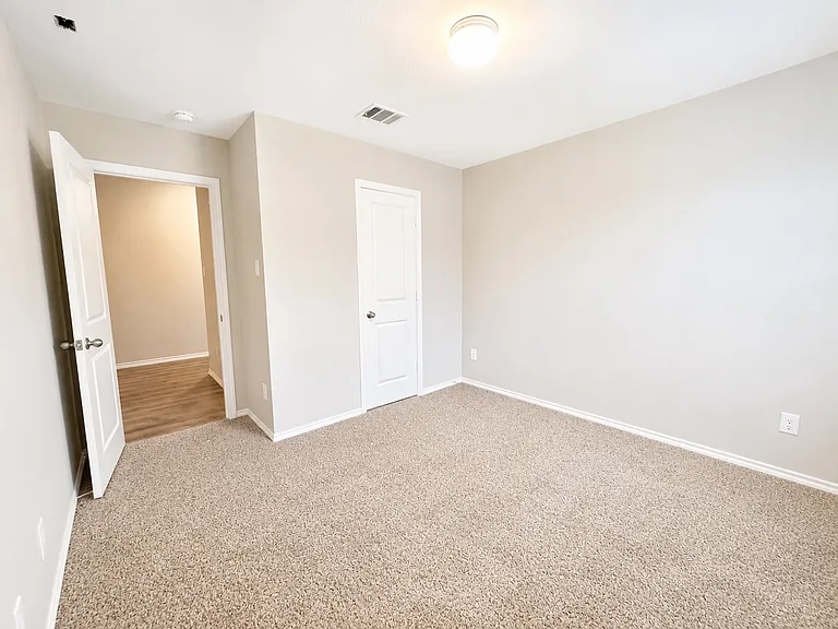 819 Rustic Way — Photo 16
