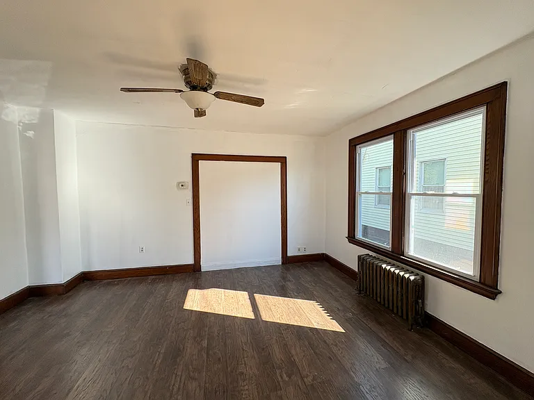 273 Peck Ave — Photo 6