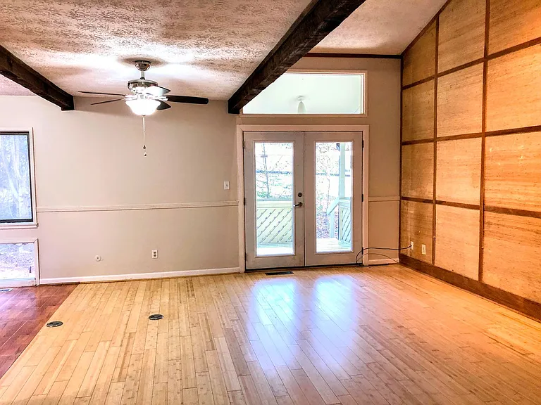 174 Woodstone Dr — Photo 3