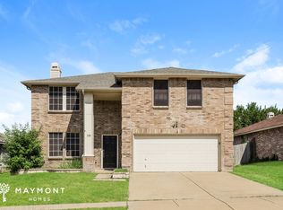 520 Magdalen Ave, Crowley, TX 76036