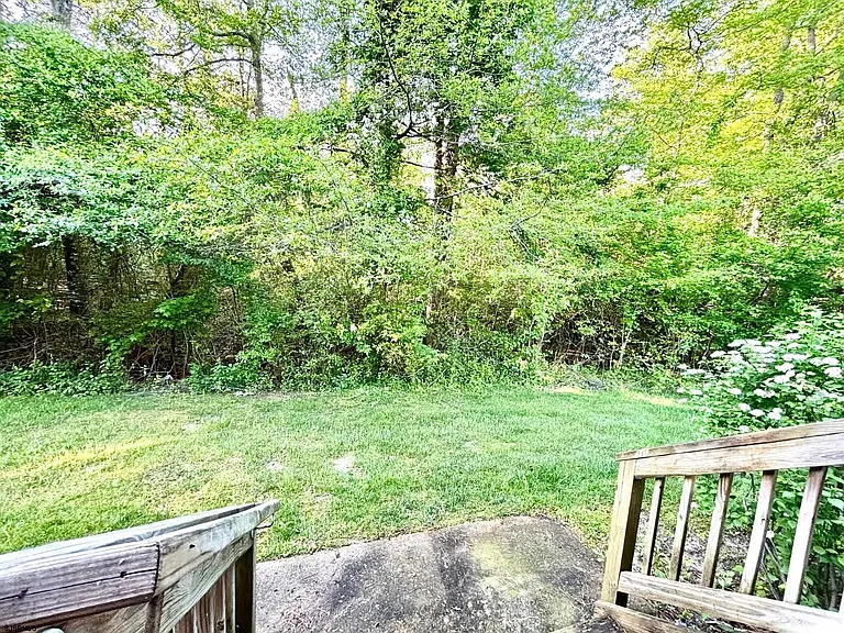 27 Oyster Bay Rd #G — Photo 28